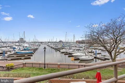 View/Area - 2409 Boston St, Baltimore, MD 21224 photo 1 of 3