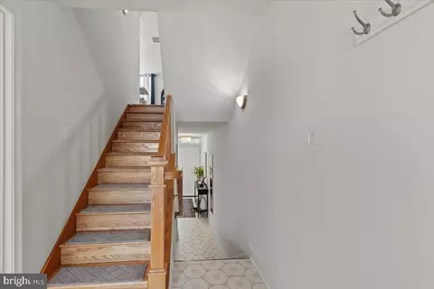 Entry Way - 2409 Boston St, Baltimore, MD 21224 photo 2 of 7