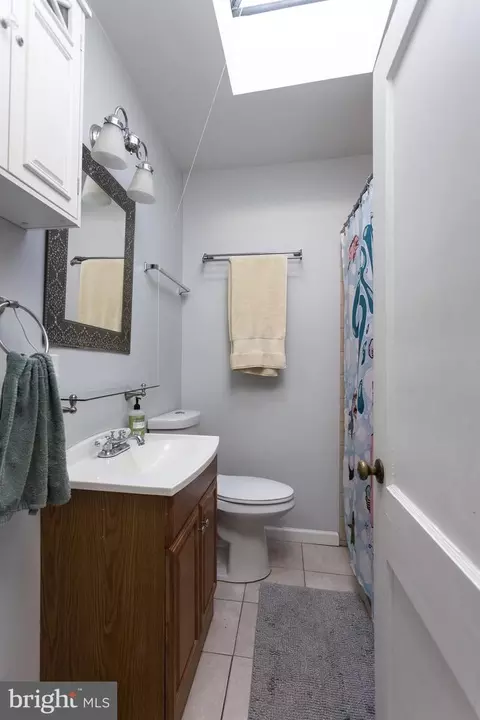 Bath - 607 W 36th St, Baltimore, MD 21211 photo 1 of 2
