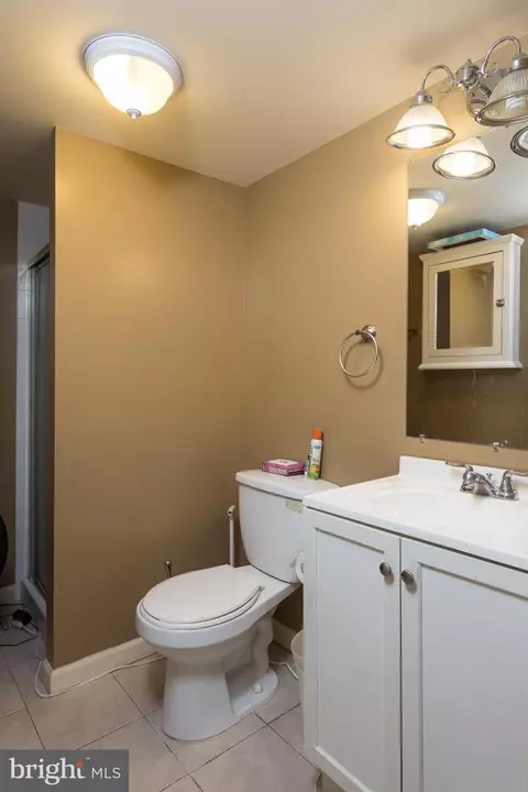 Bath - 607 W 36th St, Baltimore, MD 21211 photo 2 of 2
