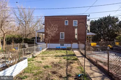 Exterior - 607 W 36th St, Baltimore, MD 21211 photo 3 of 4