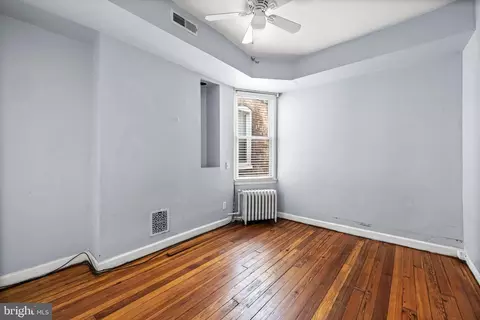 Bedroom - 2832 E Baltimore St, Baltimore, MD 21224 photo 1 of 2