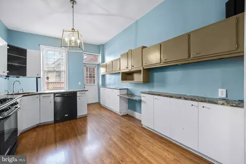 Kitchen - 2832 E Baltimore St, Baltimore, MD 21224 photo 2 of 2