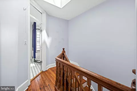 Entry Way - 2832 E Baltimore St, Baltimore, MD 21224 photo 8 of 9
