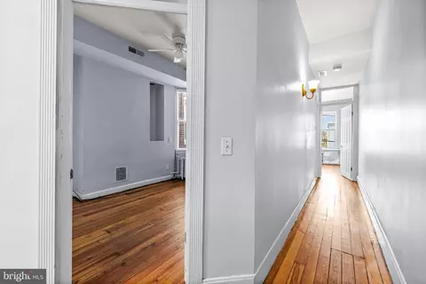Entry Way - 2832 E Baltimore St, Baltimore, MD 21224 photo 7 of 9