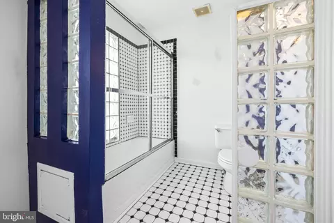 Bath - 2832 E Baltimore St, Baltimore, MD 21224 photo 4 of 4
