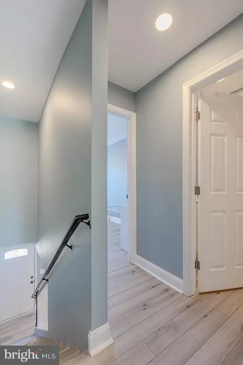 Entry Way - 1127 Ward St, Baltimore, MD 21230 photo 7 of 9