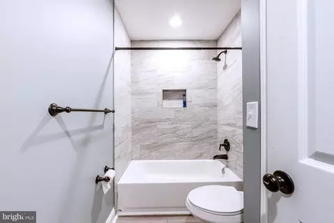 Bath - 1127 Ward St, Baltimore, MD 21230 photo 1 of 2