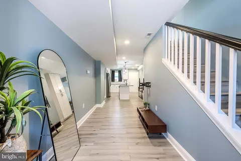 Entry Way - 1127 Ward St, Baltimore, MD 21230 photo 3 of 9