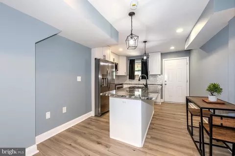 Entry Way - 1127 Ward St, Baltimore, MD 21230 photo 5 of 9