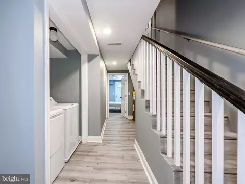 Entry Way - 1127 Ward St, Baltimore, MD 21230 photo 8 of 9