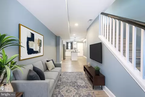 Entry Way - 1127 Ward St, Baltimore, MD 21230 photo 2 of 9