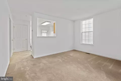 Living - 1004 Argyle Ave, Baltimore, MD 21201 photo 2 of 3
