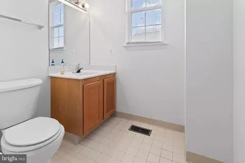 Entry Way - 1004 Argyle Ave, Baltimore, MD 21201 photo 1 of 1