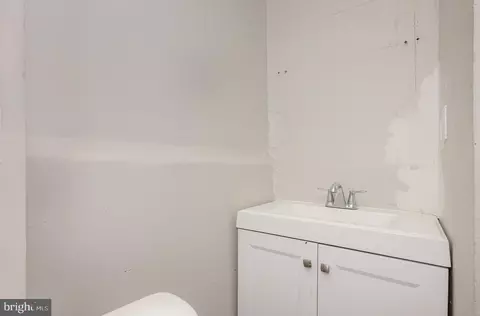 Other - 2419 E Oliver St, Baltimore, MD 21213 photo 3 of 5