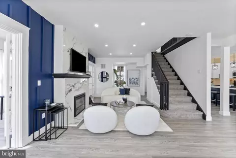Entry Way - 3508 Denison Rd, Baltimore, MD 21215 photo 2 of 9