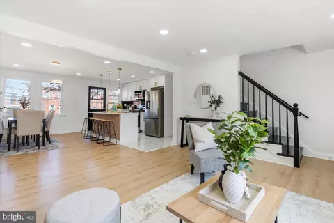 Entry Way - 3520 Elmora Ave, Baltimore, MD 21213 photo 1 of 2