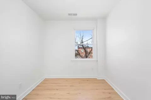 Bedroom - 3520 Elmora Ave, Baltimore, MD 21213 photo 5 of 6