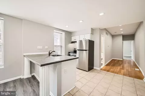 Entry Way - 2643 E Madison St, Baltimore, MD 21205 photo 1 of 2