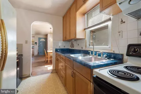 Entry Way - 5016 Morello Rd, Baltimore, MD 21214 photo 1 of 1