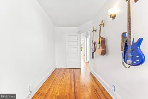 Entry Way - 2829 N Howard St, Baltimore, MD 21218 photo 5 of 6