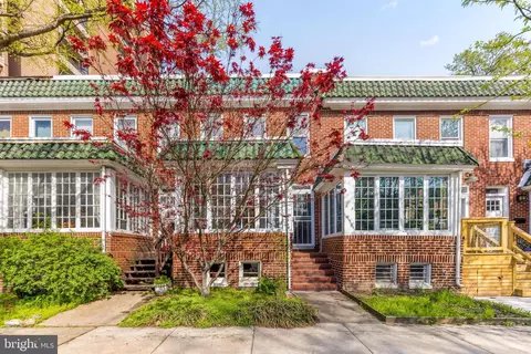 2829 N Howard St, Baltimore, MD 21218
