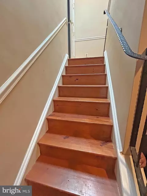 Entry Way - 1141 Nanticoke St, Baltimore, MD 21230 photo 2 of 3