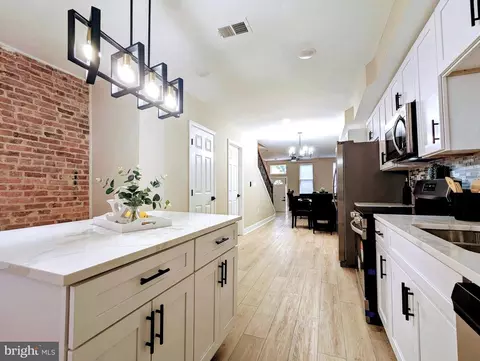 1102 S Carey St, Baltimore, MD 21223