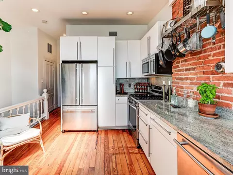 Kitchen - 2127 E Baltimore St, Baltimore, MD 21231 photo 5 of 9