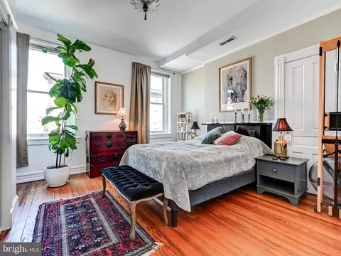 Bedroom - 2127 E Baltimore St, Baltimore, MD 21231 photo 1 of 3