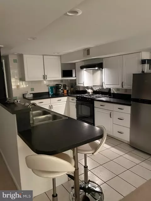 Kitchen - 2127 E Baltimore St, Baltimore, MD 21231 photo 9 of 9