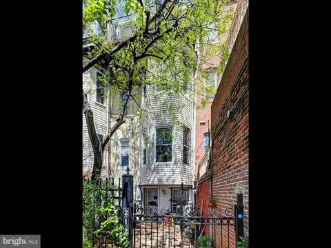 Exterior - 2127 E Baltimore St, Baltimore, MD 21231 photo 4 of 5