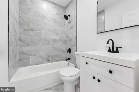 Entry Way - 1756 E North Ave, Baltimore, MD 21213 photo 6 of 7