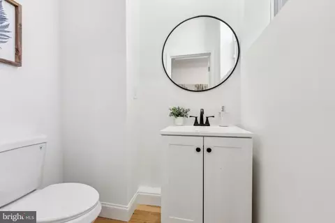 Entry Way - 1756 E North Ave, Baltimore, MD 21213 photo 3 of 7
