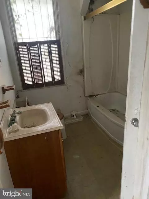 2806 Grindon Ave, Baltimore, MD 21214 photo 14