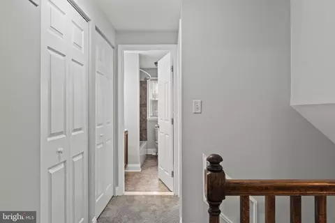 Entry Way - 5566 Whitby Rd, Baltimore, MD 21206 photo 5 of 6
