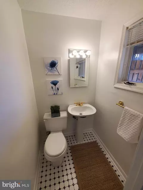 5218 Downing Rd, Baltimore, MD 21212 photo 5