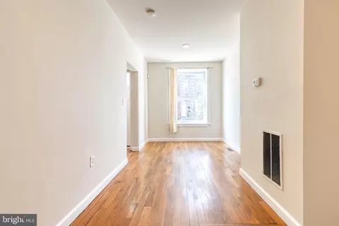 Entry Way - 422 E Lanvale St, Baltimore, MD 21202 photo 3 of 6