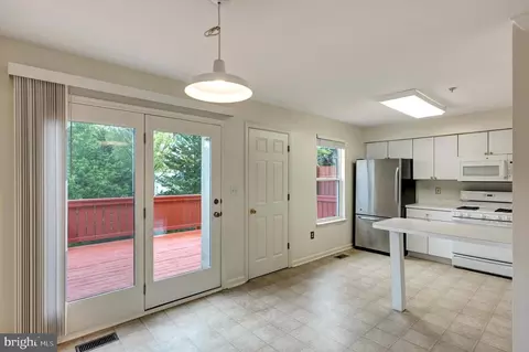 5221 Tabard Ct, Baltimore, MD 21212 photo 6