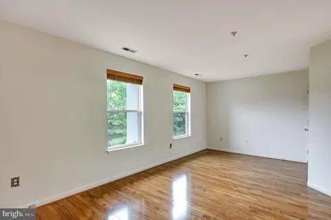 5221 Tabard Ct, Baltimore, MD 21212 photo 4
