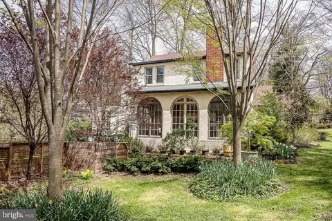 Exterior - 2244 Crest Rd, Baltimore, MD 21209 photo 11 of 17