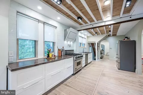 Kitchen - 2244 Crest Rd, Baltimore, MD 21209 photo 3 of 5