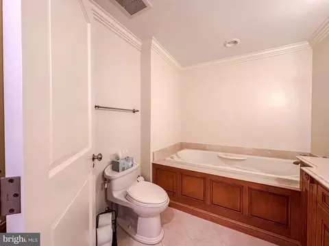 10 E Lee St #2609, Baltimore, MD 21202 photo 14