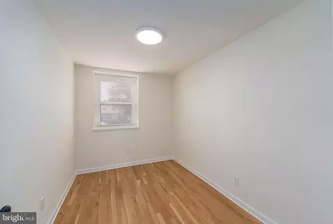 Bedroom - 5910 Laclede Rd, Baltimore, MD 21206 photo 7 of 8