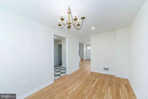Entry Way - 5910 Laclede Rd, Baltimore, MD 21206 photo 1 of 5