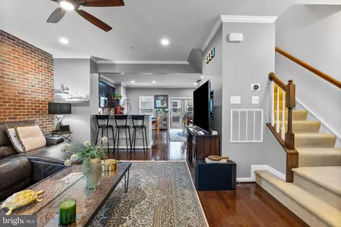 Entry Way - 834 Oldham St, Baltimore, MD 21224 photo 6 of 9