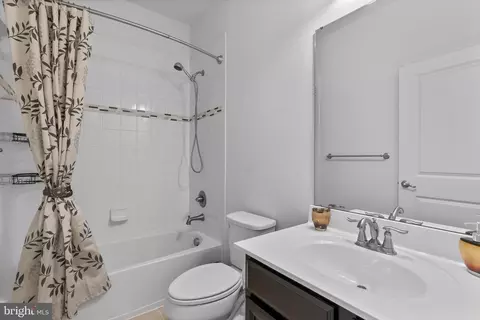 Bath - 834 Oldham St, Baltimore, MD 21224 photo 2 of 3