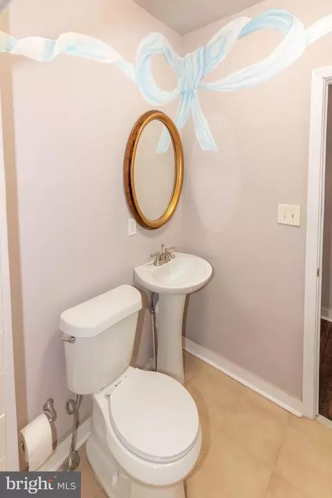 Bath - 222 S Gilmor St, Baltimore, MD 21223 photo 3 of 4