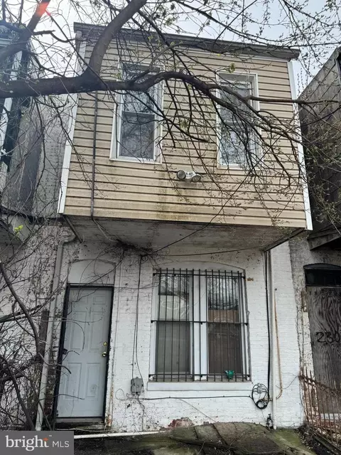 2308 E Hoffman St, Baltimore, MD 21213 photo 2