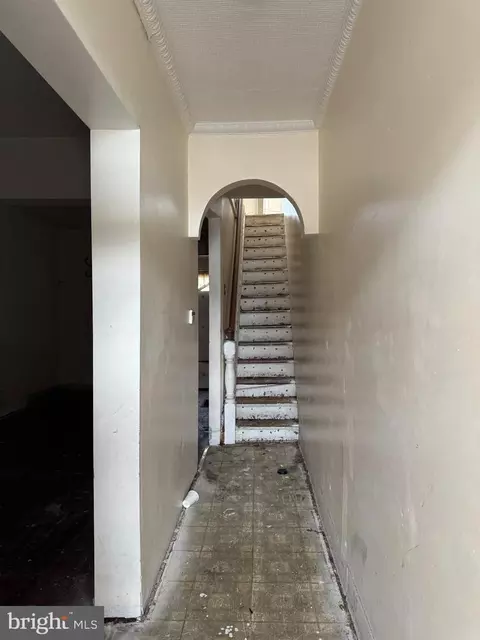 2308 E Hoffman St, Baltimore, MD 21213 photo 3